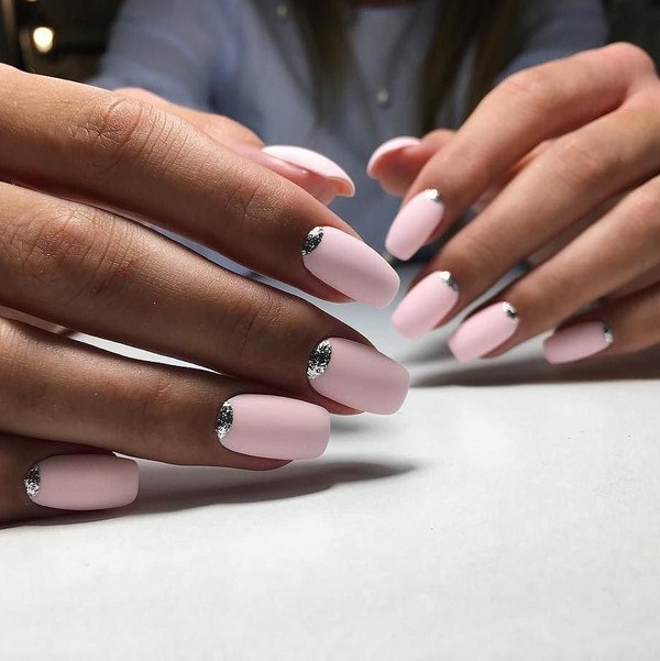 Удивительный лунный маникюр 2026 на топ-15 трендов: фото-новинки