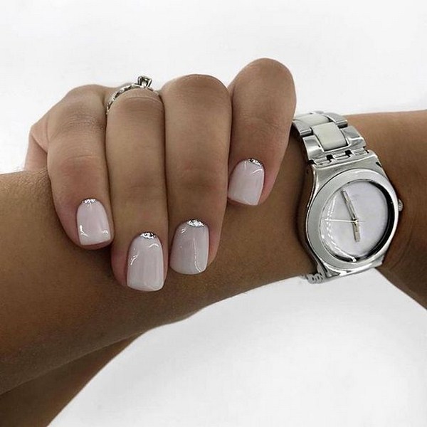 Удивительный лунный маникюр 2026 на топ-15 трендов: фото-новинки