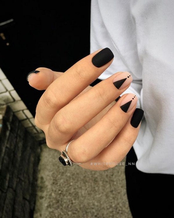 Удивительный лунный маникюр 2026 на топ-15 трендов: фото-новинки