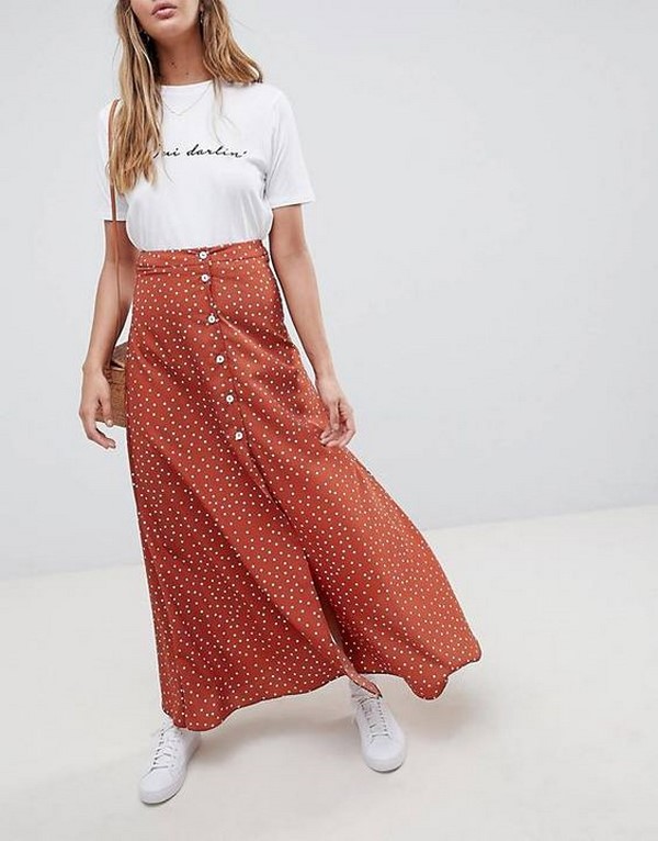 Главный принт сезона 2026 года – polka dots! Лучшие образы и последние тренды на фото