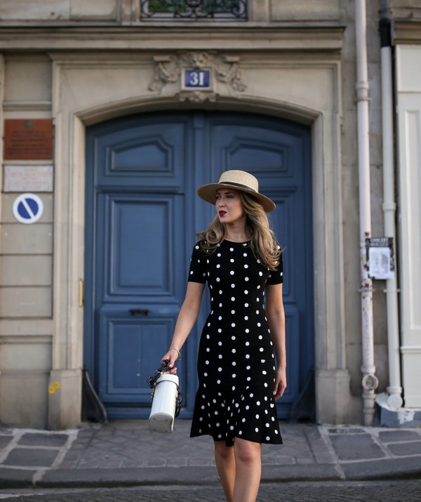 Главный принт сезона 2026 года – polka dots! Лучшие образы и последние тренды на фото