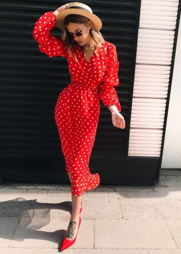 Главный принт сезона 2026 года – polka dots! Лучшие образы и последние тренды на фото