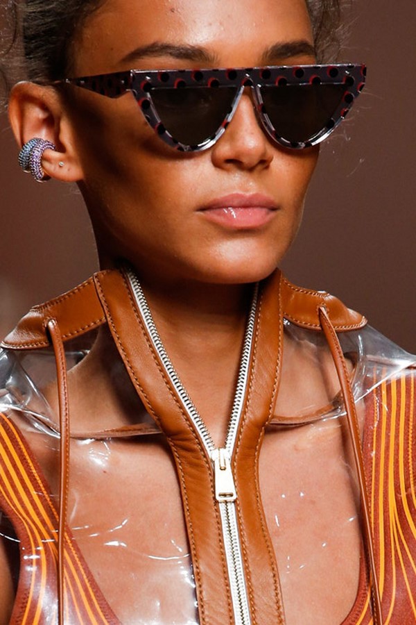 Супер новинки солнцезащитных очков: лучшие модели 2026 на фото