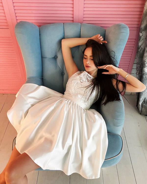 Самые красивые кружевные платья 2026: фото, новинки, тренды