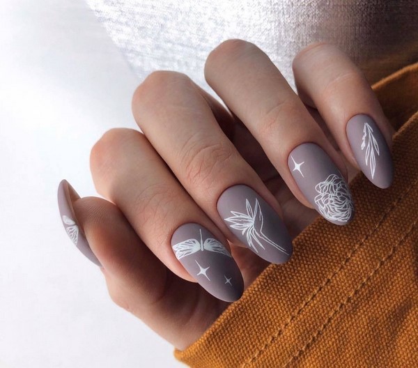 Завораживающий матовый маникюр 2026: новые тренды на фото