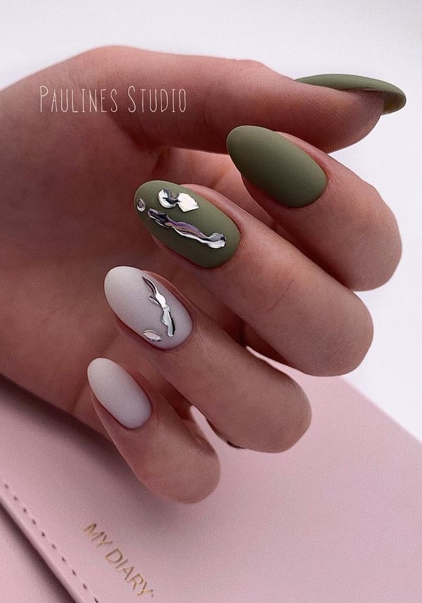 Завораживающий матовый маникюр 2026: новые тренды на фото