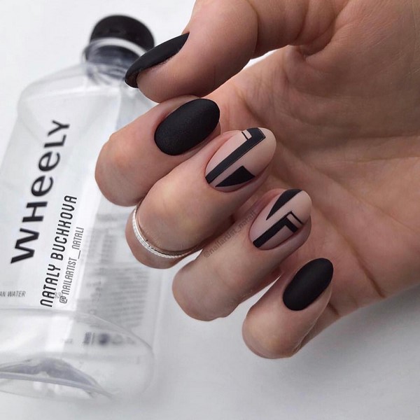 Завораживающий матовый маникюр 2026: новые тренды на фото