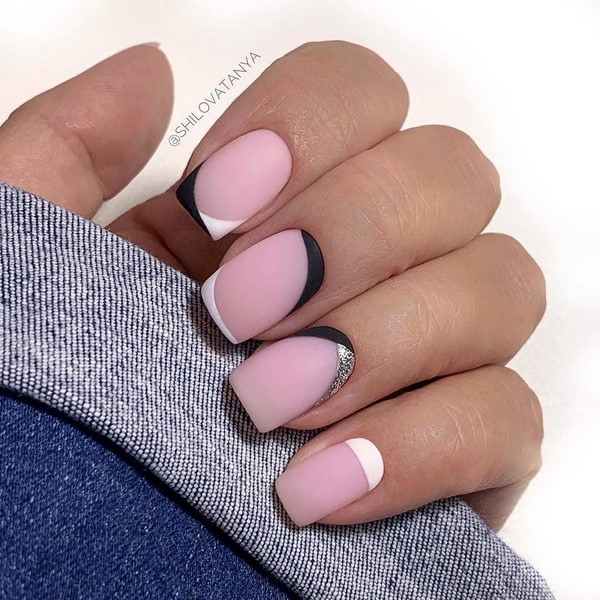 Завораживающий матовый маникюр 2026: новые тренды на фото