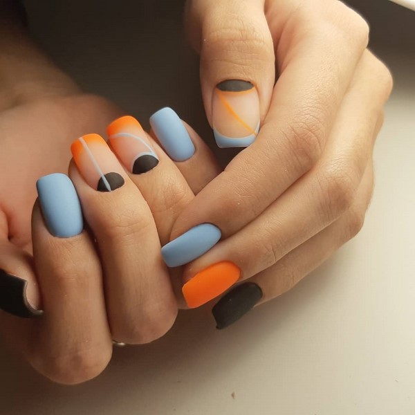 Завораживающий матовый маникюр 2026: новые тренды на фото