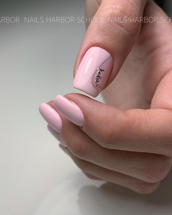 Минимализм на ноготках: бесподобные идеи маникюра минимализм 2026