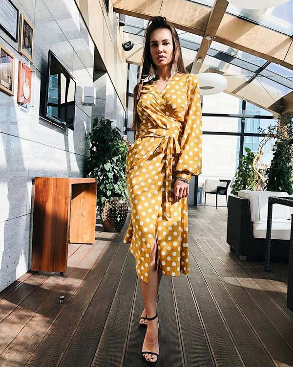 Прелестные идеи платьев миди в сезоне 2026 – модные образы и тренды