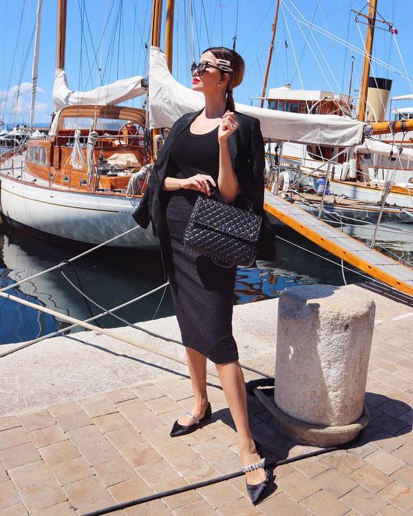 Прелестные идеи платьев миди в сезоне 2026 – модные образы и тренды