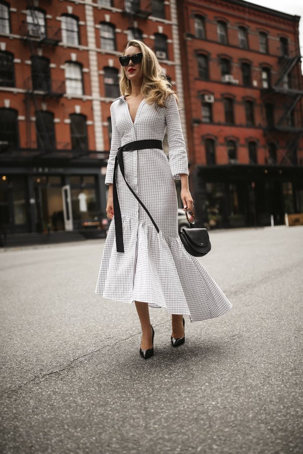 Прелестные идеи платьев миди в сезоне 2026 – модные образы и тренды