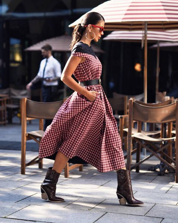 Прелестные идеи платьев миди в сезоне 2026 – модные образы и тренды