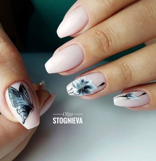 Нежнейший светлый маникюр 2026: новые идеи на фото