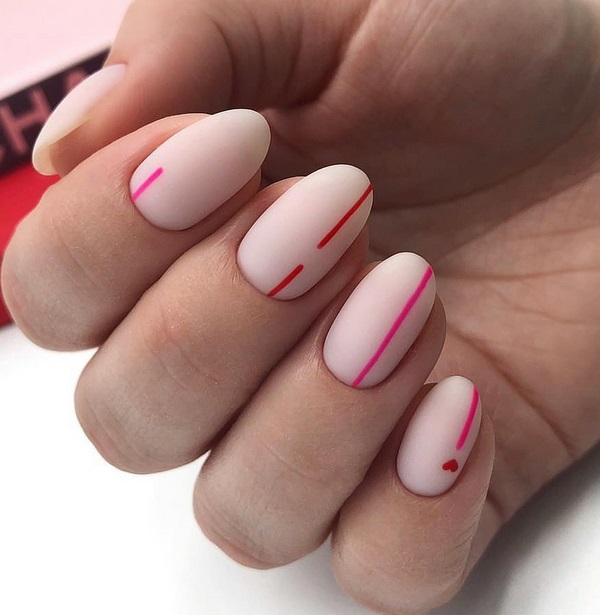 Нежнейший светлый маникюр 2026: новые идеи на фото