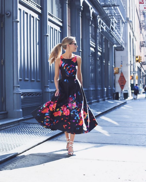 Прелестные идеи платьев миди в сезоне 2026 – модные образы и тренды