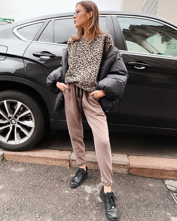 Женские спортивные костюмы 2026: топ-10 трендов на фото