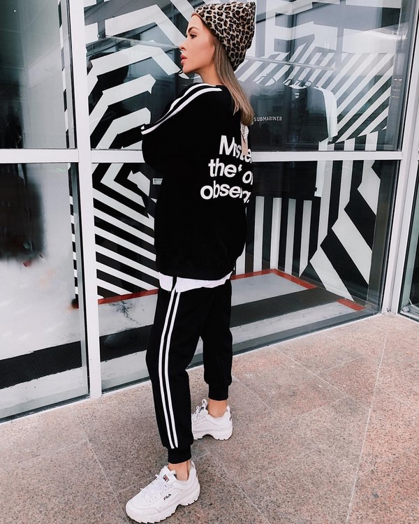 Женские спортивные костюмы 2026: топ-10 трендов на фото