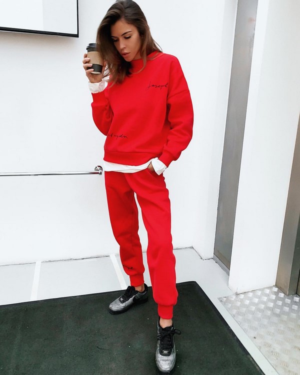Женские спортивные костюмы 2026: топ-10 трендов на фото
