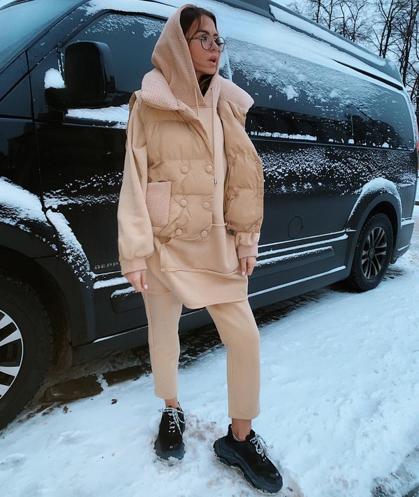 Женские спортивные костюмы 2026: топ-10 трендов на фото