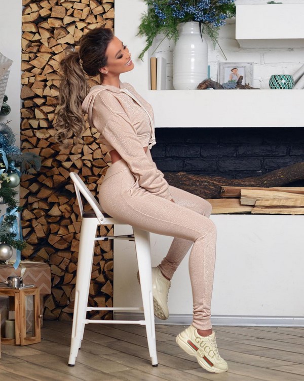 Женские спортивные костюмы 2026: топ-10 трендов на фото