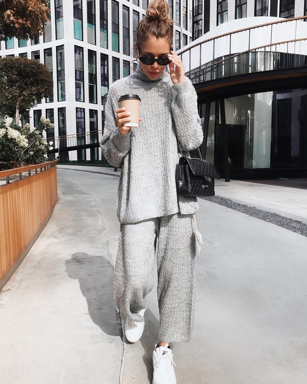 Женские спортивные костюмы 2026: топ-10 трендов на фото