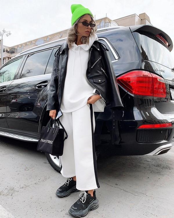 Женские спортивные костюмы 2026: топ-10 трендов на фото