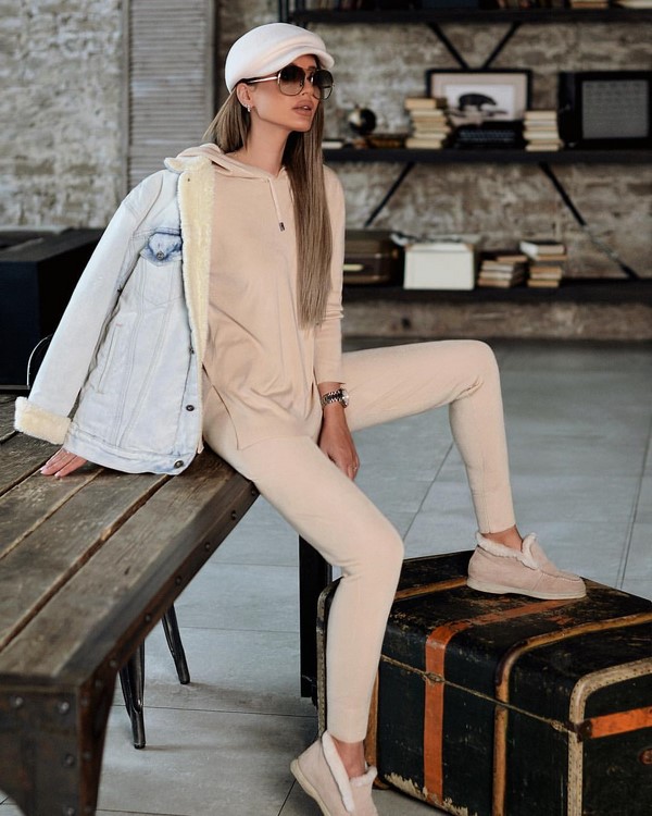 Женские спортивные костюмы 2026: топ-10 трендов на фото