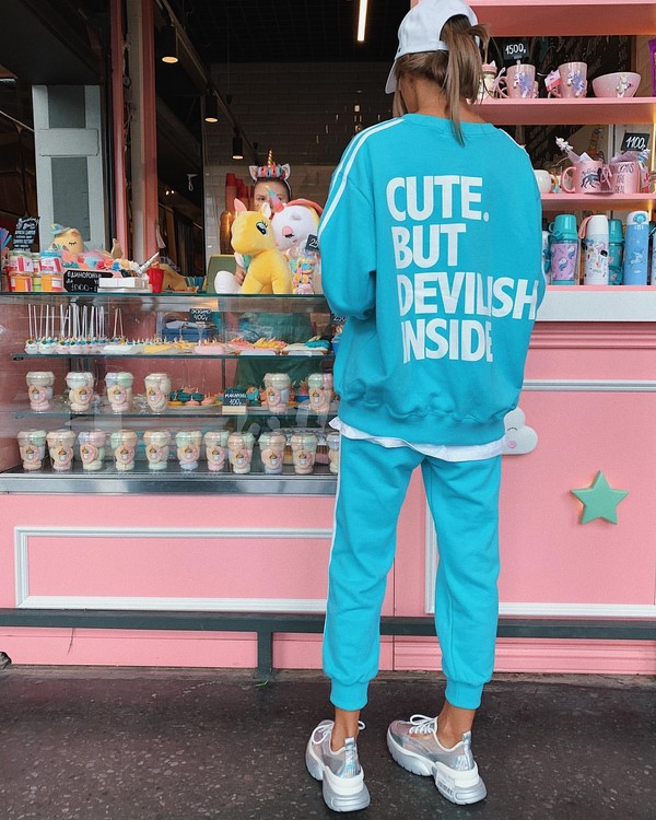 Женские спортивные костюмы 2026: топ-10 трендов на фото