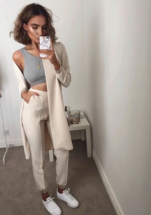 Женские спортивные костюмы 2026: топ-10 трендов на фото