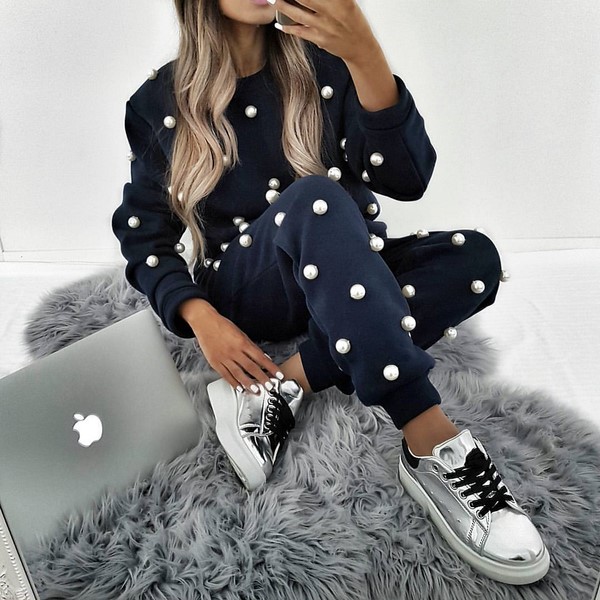 Женские спортивные костюмы 2026: топ-10 трендов на фото