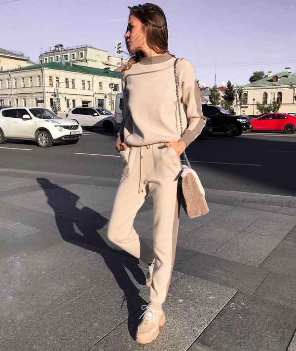 Женские спортивные костюмы 2026: топ-10 трендов на фото