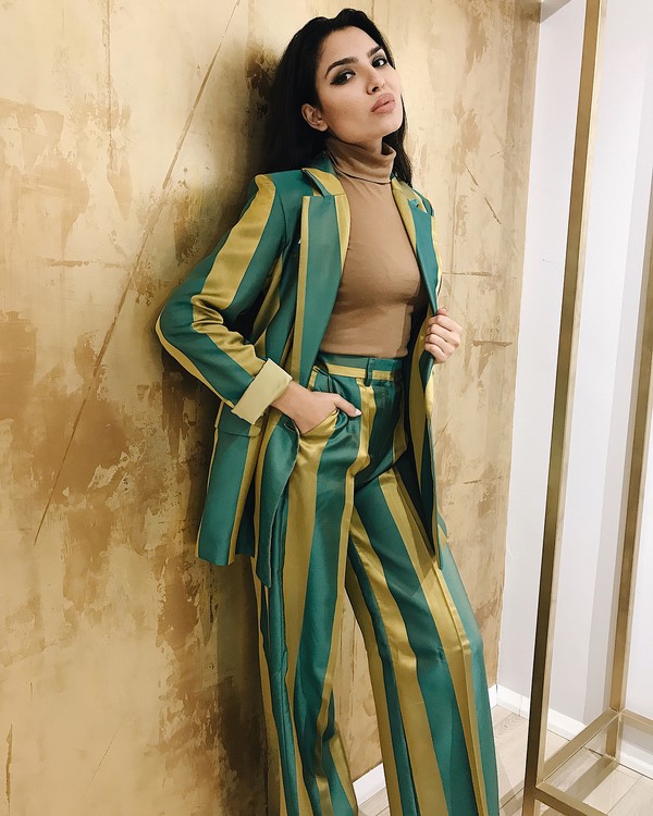 Женский брючный костюм 2026: топ-10 фасонов в новых стилях