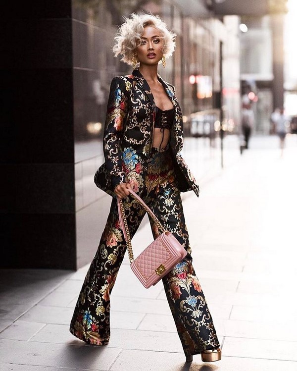 Женский брючный костюм 2026: топ-10 фасонов в новых стилях