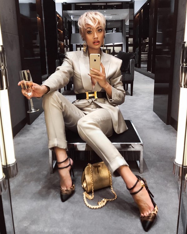 Женский брючный костюм 2026: топ-10 фасонов в новых стилях