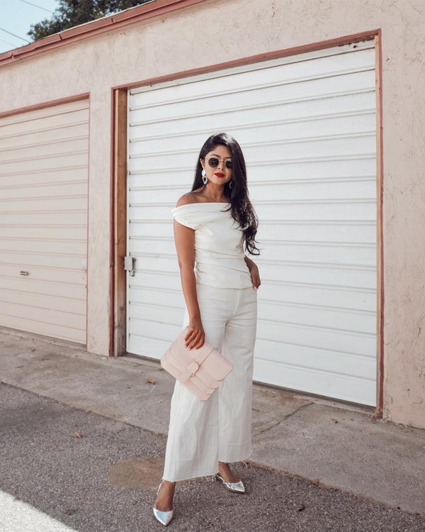 Женский брючный костюм 2026: топ-10 фасонов в новых стилях