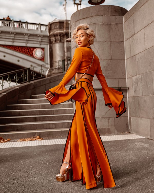 Женский брючный костюм 2026: топ-10 фасонов в новых стилях