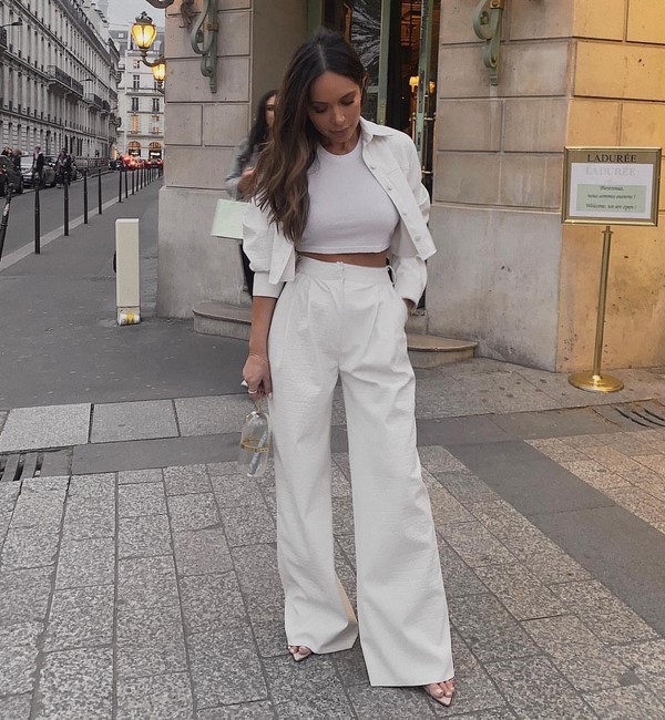 Женский брючный костюм 2026: топ-10 фасонов в новых стилях