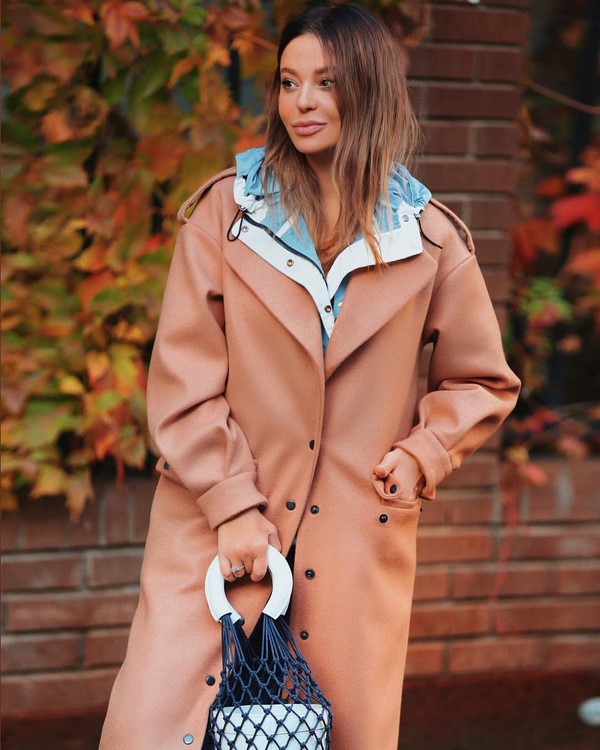 Модный тренч 2026: лучшие модели и фасоны женских плащей и тренчкотов