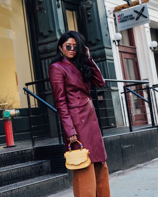 Модный тренч 2026: лучшие модели и фасоны женских плащей и тренчкотов