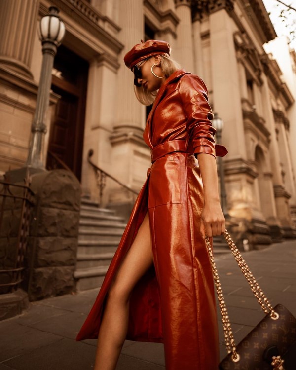 Модный тренч 2026: лучшие модели и фасоны женских плащей и тренчкотов