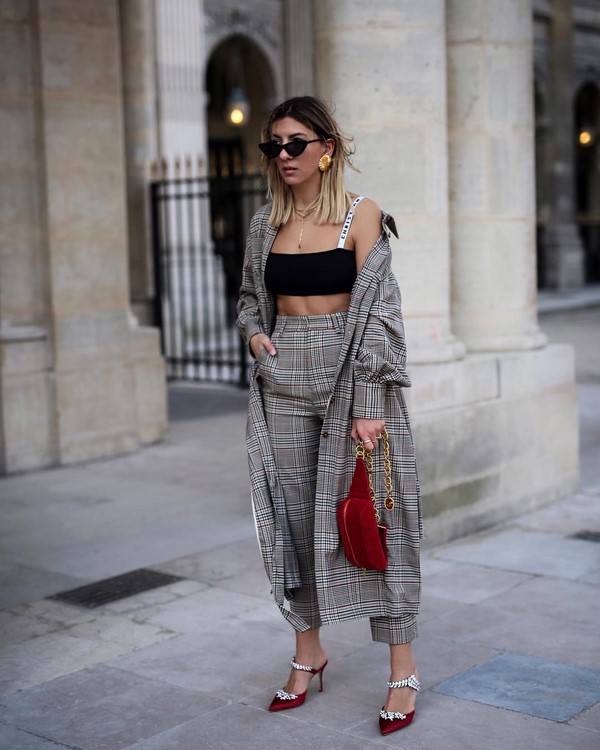 Модный тренч 2026: лучшие модели и фасоны женских плащей и тренчкотов