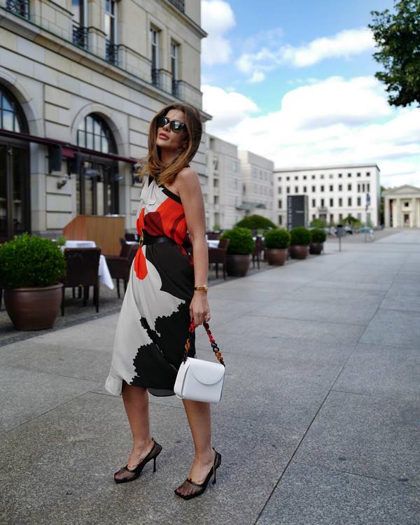 Эффектнейшее платье с узором 2026: ТОП-8 трендов на платья с принтами