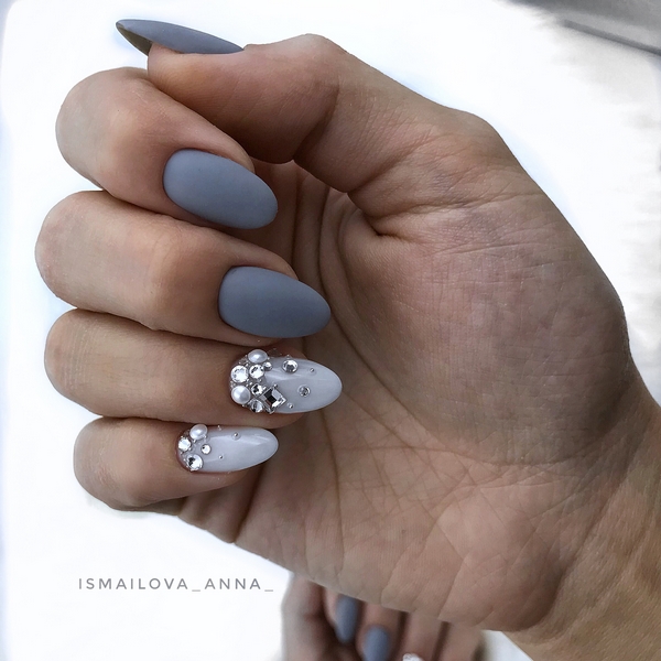 Утонченный маникюр «миндаль» 2026: новые образы дизайна миндальных ногтей