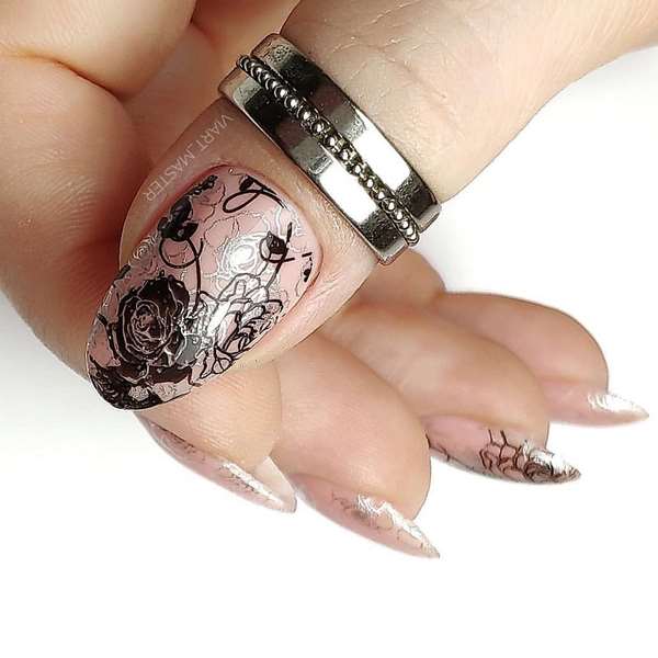 Утонченный маникюр «миндаль» 2026: новые образы дизайна миндальных ногтей