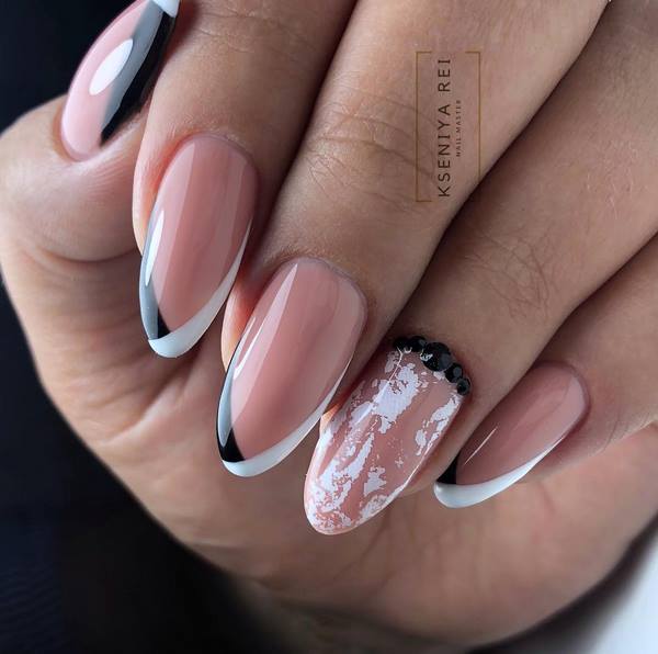 Утонченный маникюр «миндаль» 2026: новые образы дизайна миндальных ногтей