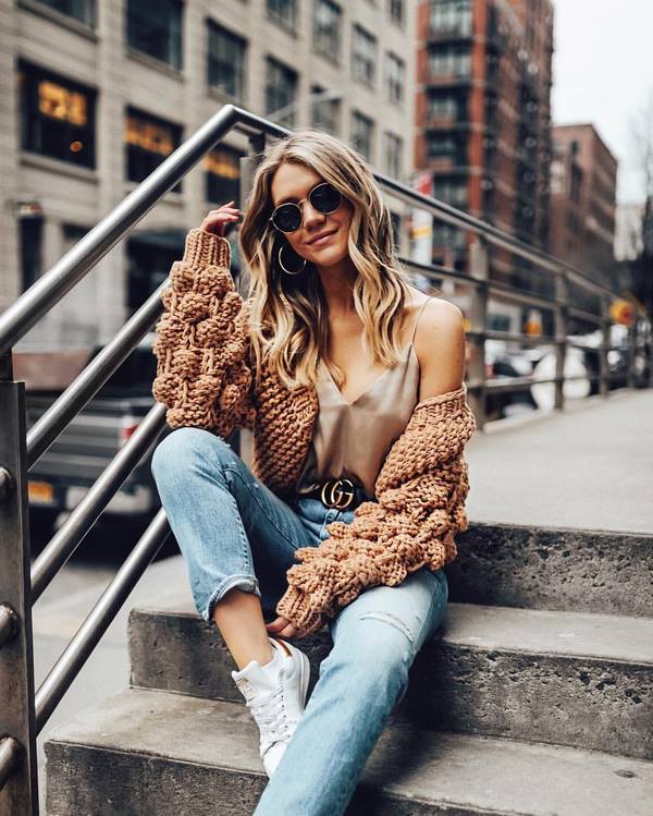 Топовые новинки вязаной одежды 2026: великолепные аутфиты с вязаными вещами