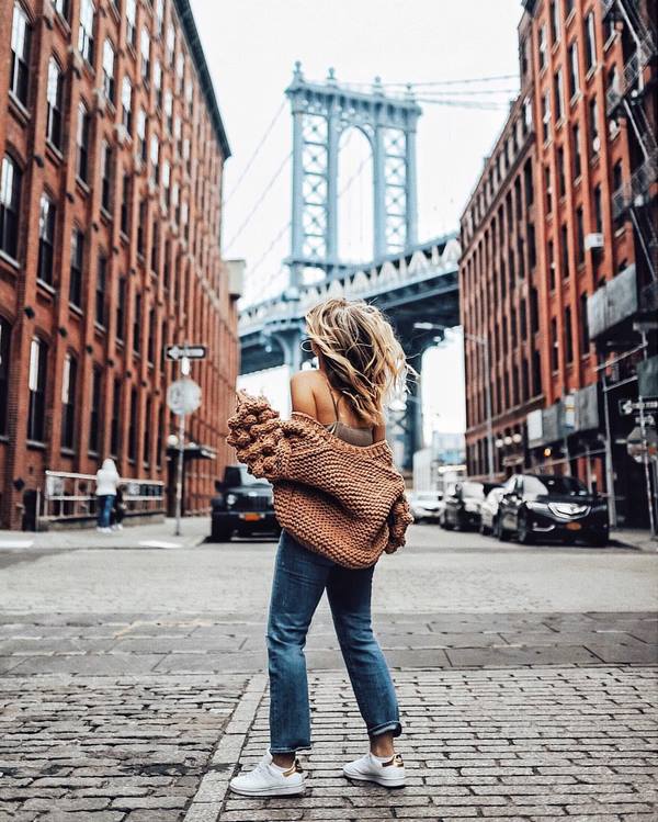 Топовые новинки вязаной одежды 2026: великолепные аутфиты с вязаными вещами