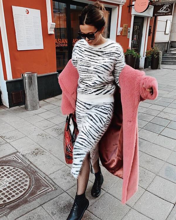 Топовые новинки вязаной одежды 2026: великолепные аутфиты с вязаными вещами